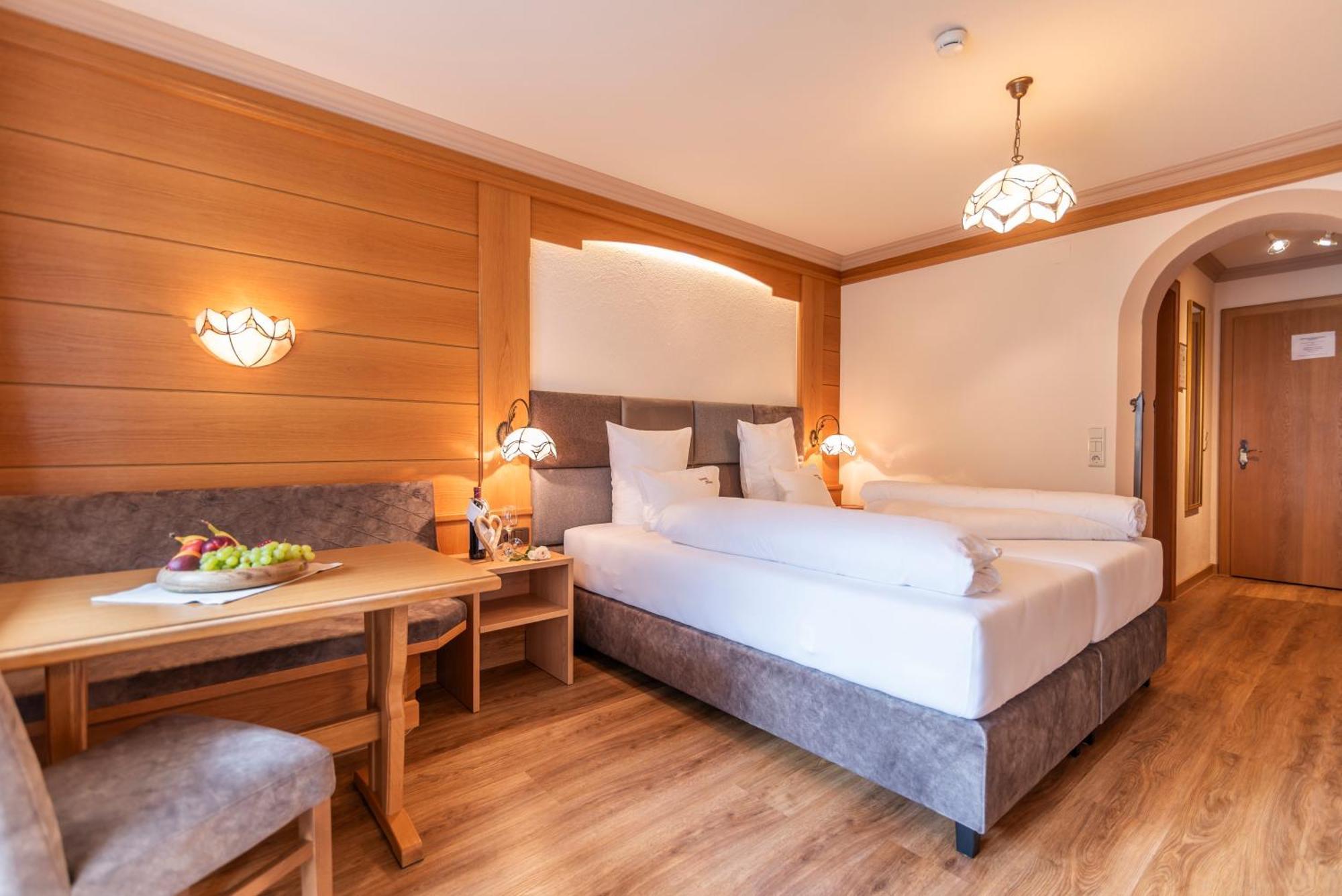 Hotel Garni Apart Tina อิสชเกิล ภายนอก รูปภาพ