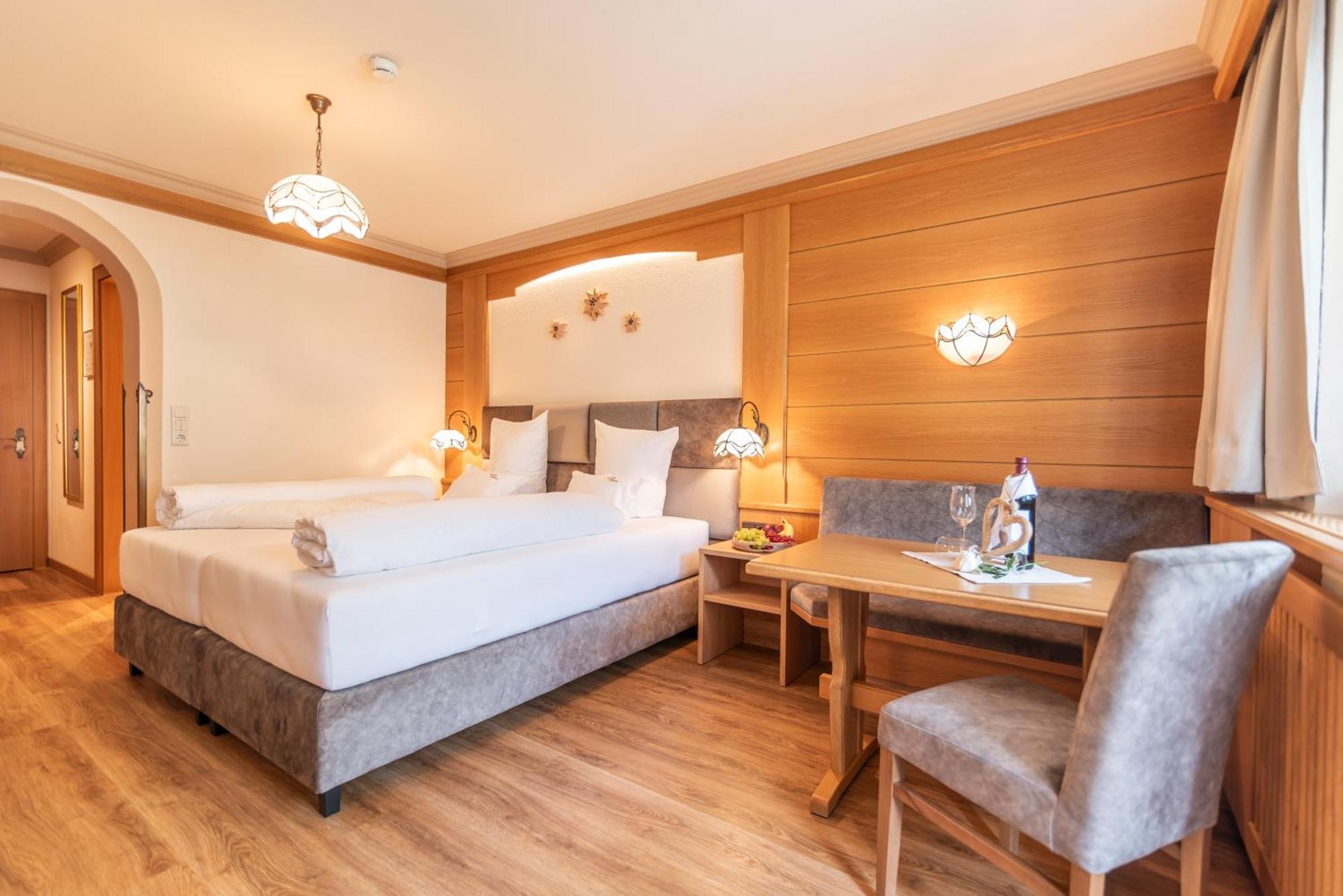 Hotel Garni Apart Tina อิสชเกิล ภายนอก รูปภาพ